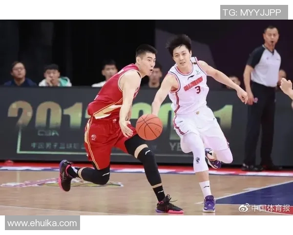 武汉篮球队阵地战解析：战术布局与球员配合的深度剖析