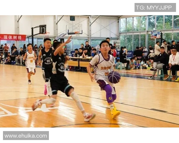 西安篮球队在精英赛中的强劲表现与战术分析 西安篮球队在精英赛中的强劲表现与战术分析